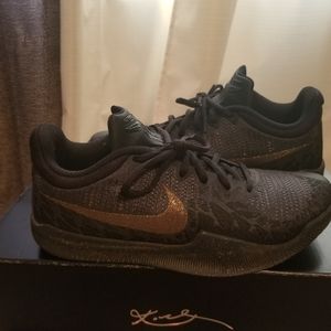 Nike Kobe Mamba Rage "Gold Stars"